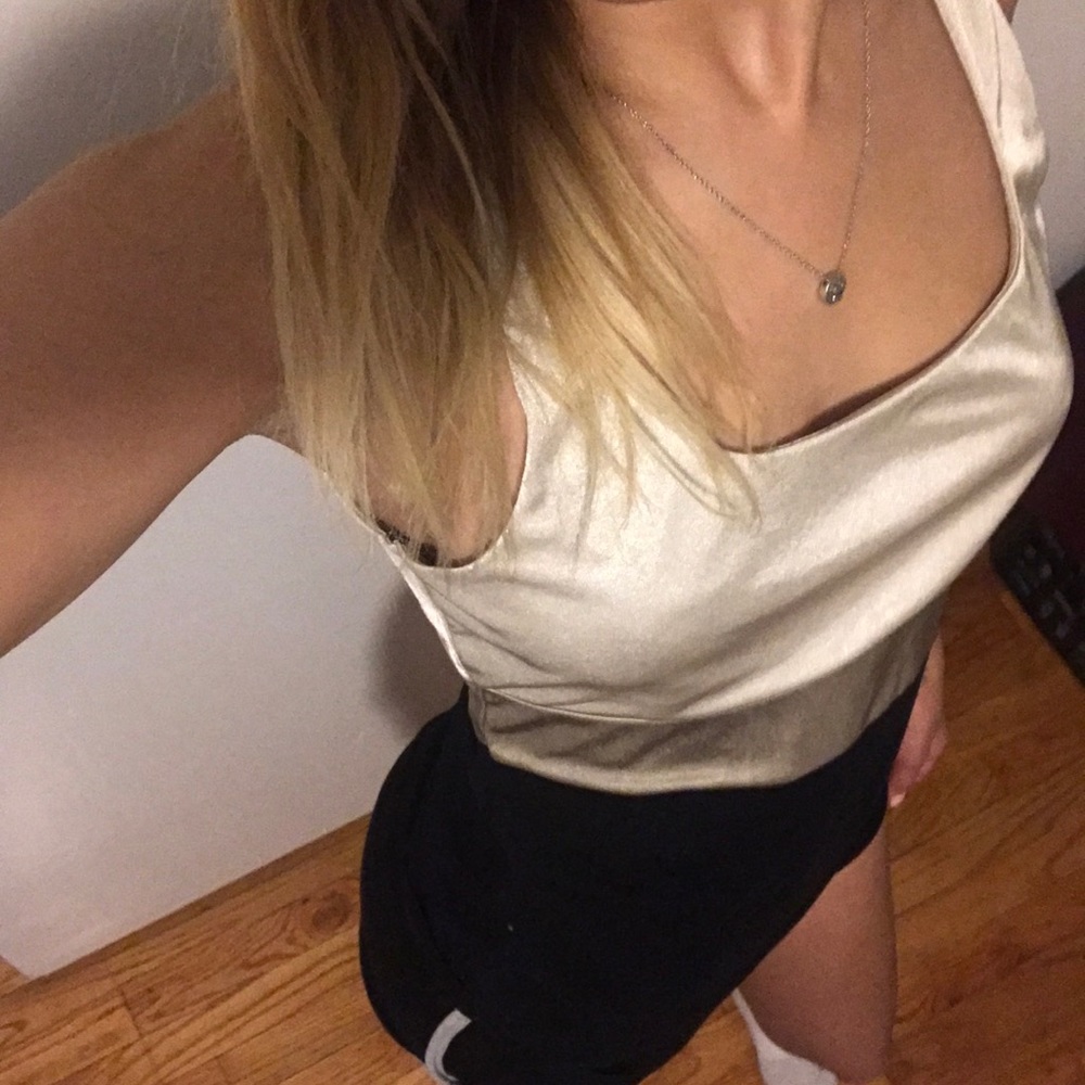 Express Top - Picture 4 of 4
